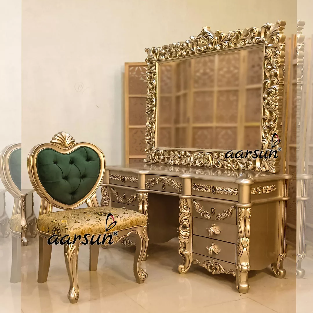 शाही घरों के लिए शीर्ष पोशाक टेबल डिजाइन
